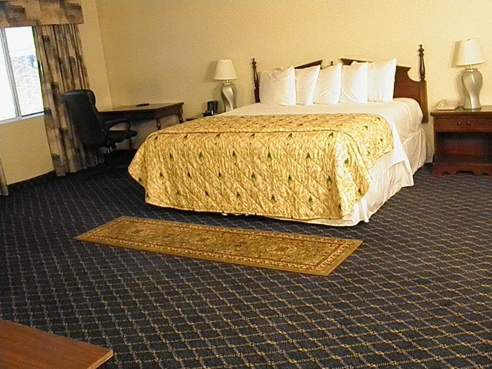 Regency Inn & Suites เวสต์สปริงฟิลด์ ภายนอก รูปภาพ