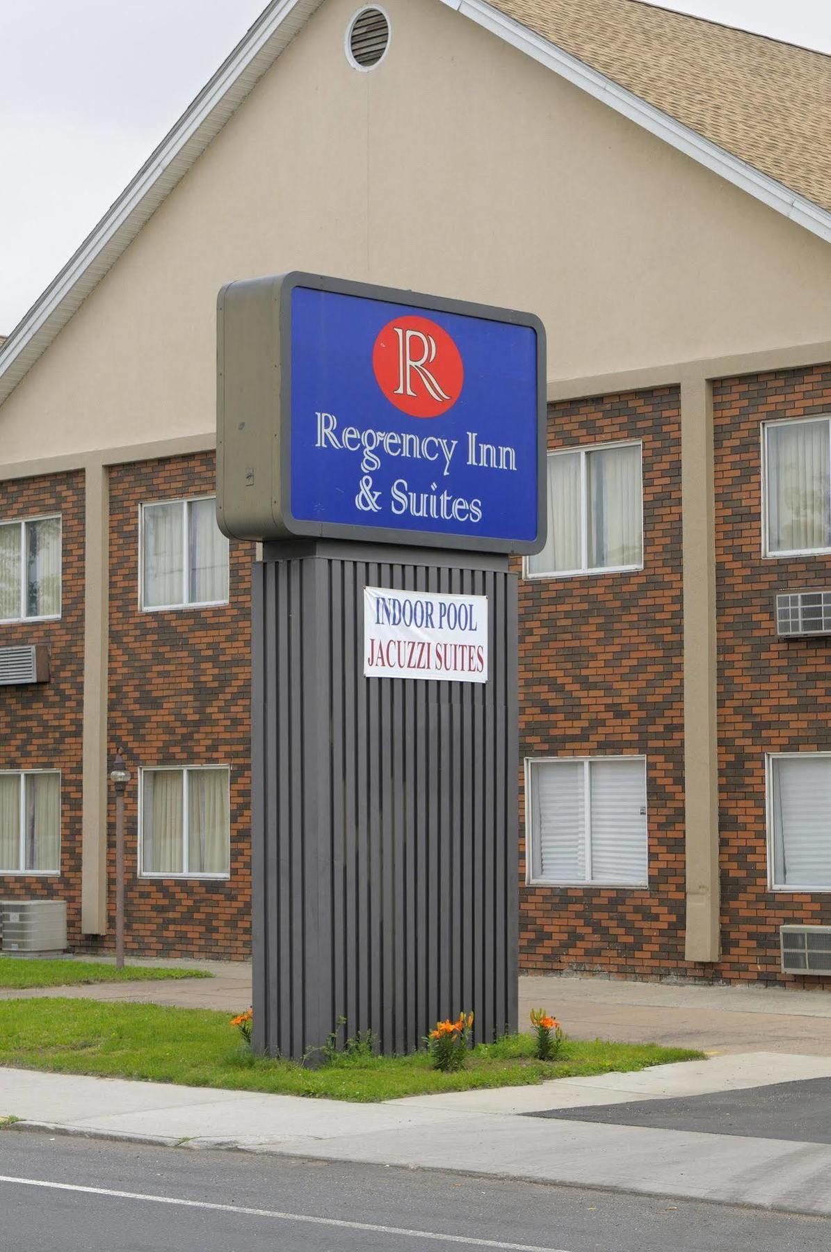 Regency Inn & Suites เวสต์สปริงฟิลด์ ภายนอก รูปภาพ